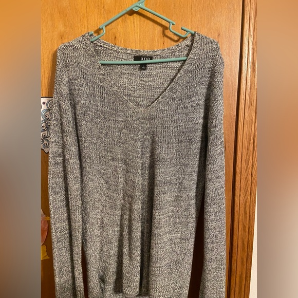Selling a sweater from ana. Size L - Picture 1 of 3